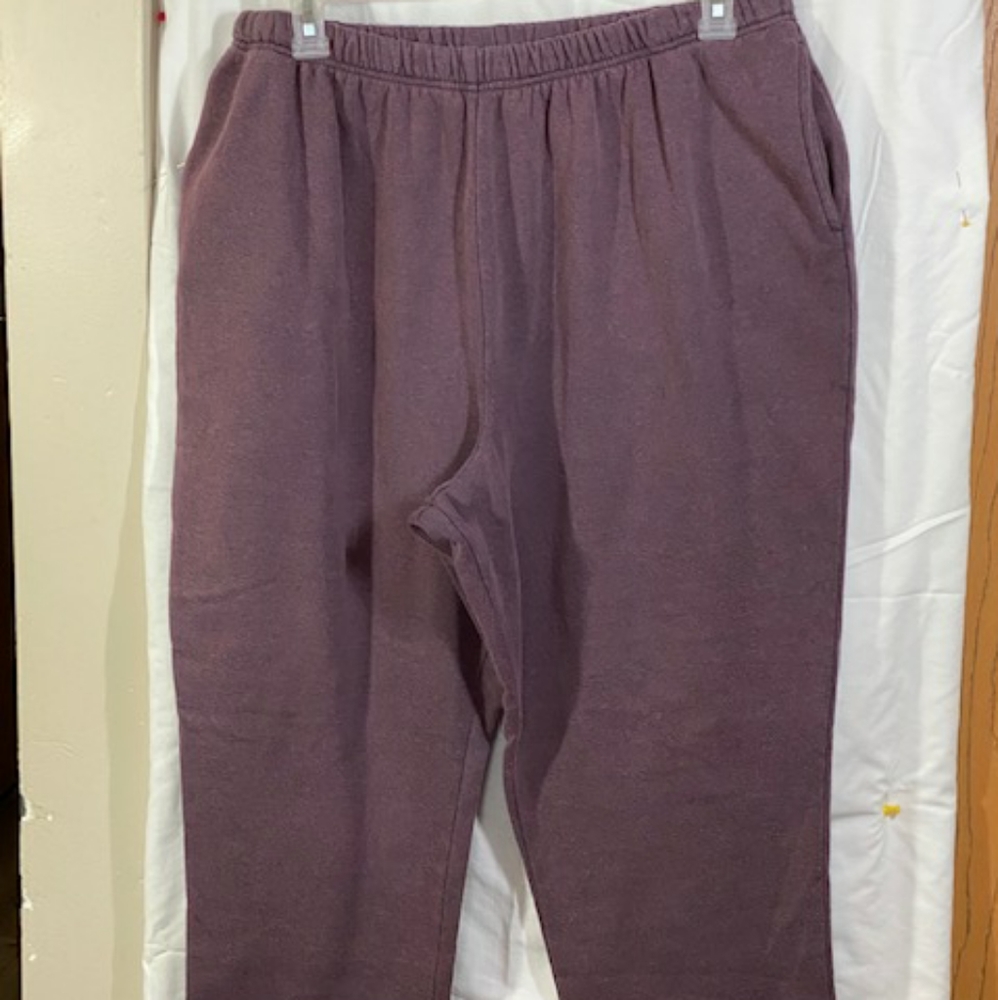 Dusty purple sweatpants